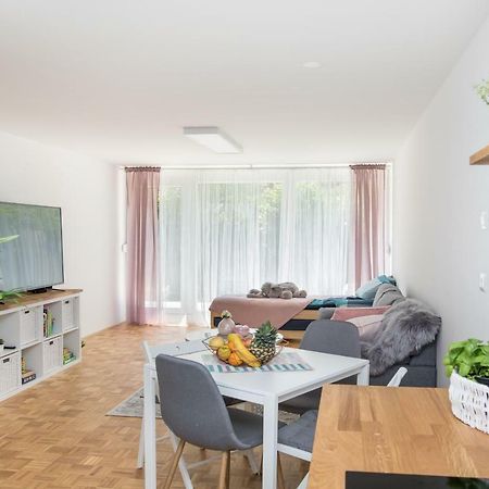 Family Apartment With Garden Liubliana Exterior foto
